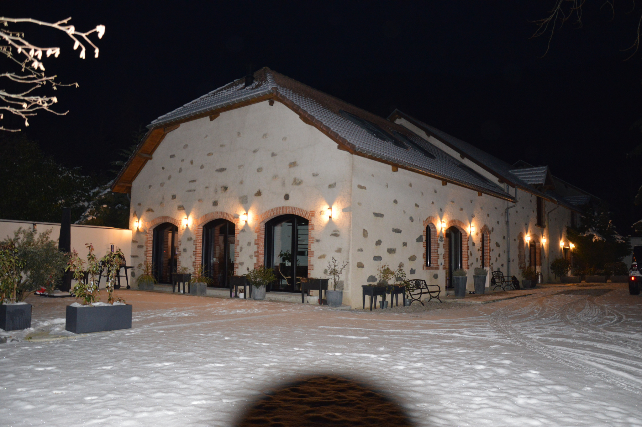 Façade la nuit / Facade at night